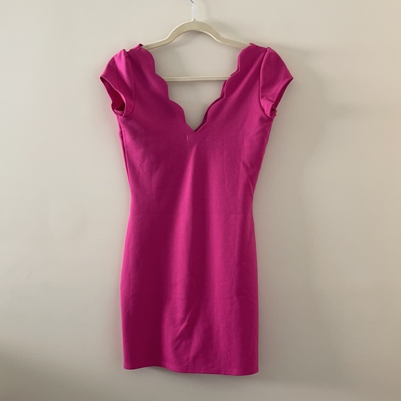 UO Pink Scalloped Bodycon Cocktail Dress - Small - Picture 7 of 7
